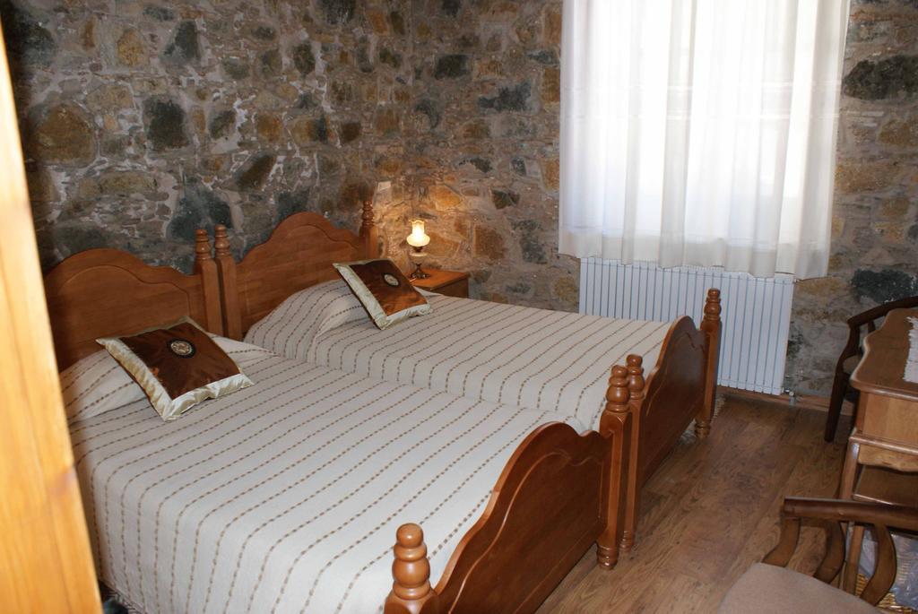 Atratsa Mountain Suites Kalopanajotis Pokój zdjęcie